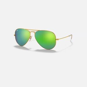 Ray-Ban 3025 Aviator Gold Frame Sunglasses with Polarized Green Lenses